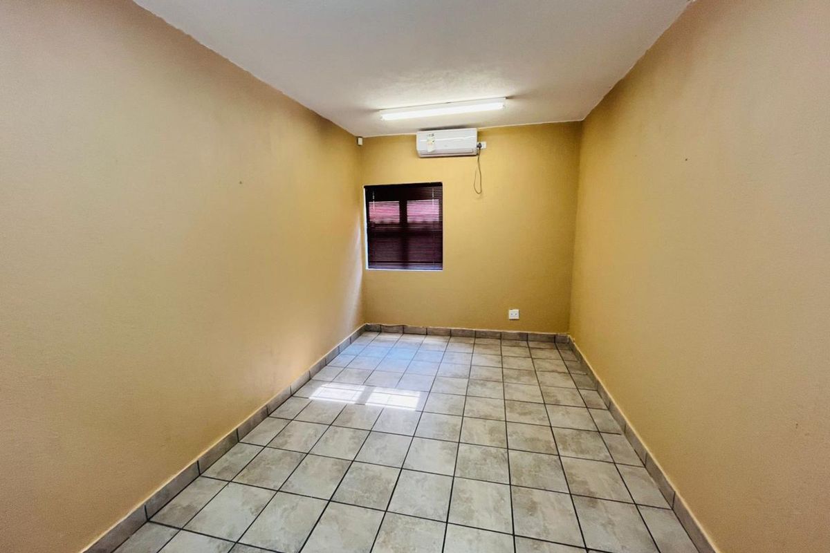 Business To Rent in Aloe Ridge - Photo 4