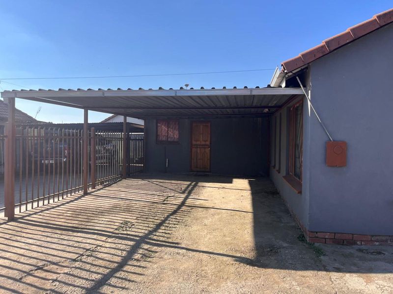 House For Sale in Embalenhle - Photo 2