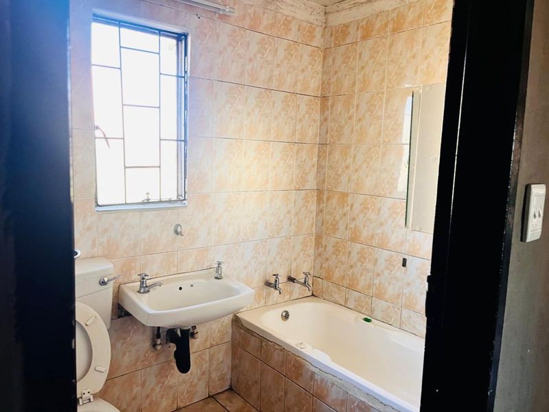 House For Sale in Embalenhle - Photo 4