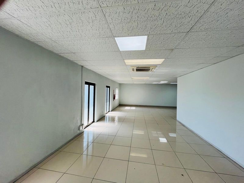 Business To Rent in Aloe Ridge - Photo 3