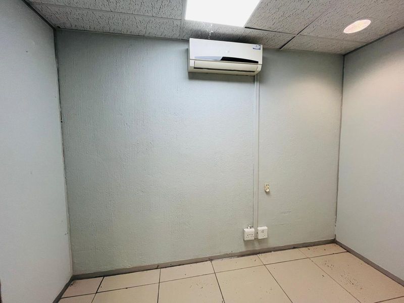 Business To Rent in Aloe Ridge - Photo 5
