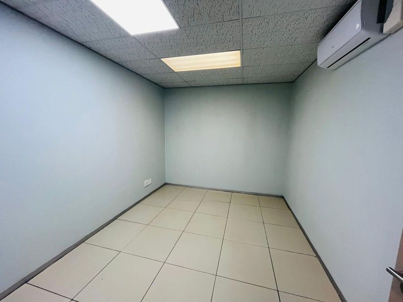 Business To Rent in Aloe Ridge - Photo 2