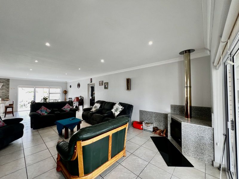 House For Sale in Dolphin Creek Golf Estate - Photo 10