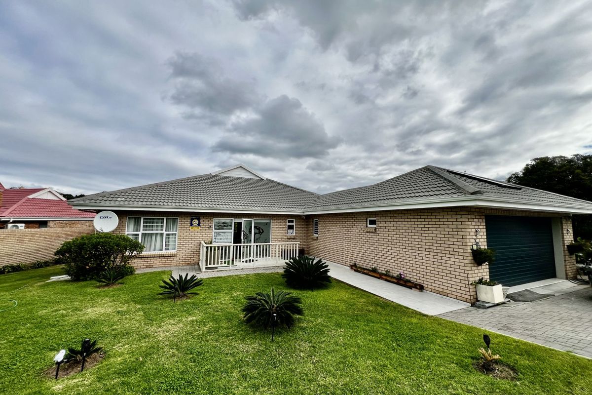 House For Sale in Dolphin Creek Golf Estate - Photo 2