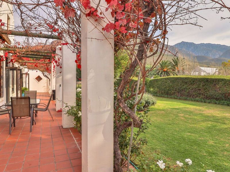 House For Sale in Montagu Central - Photo 2