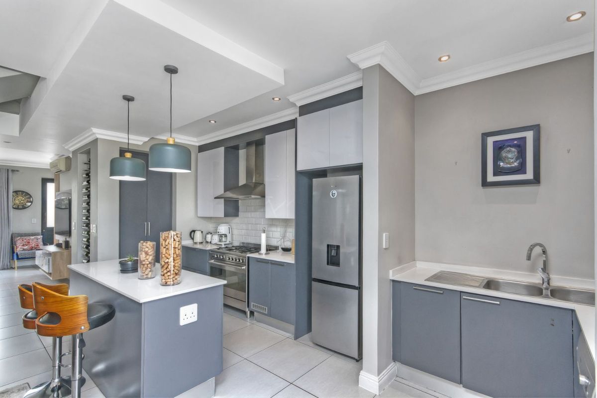 House To Rent in Bryanston - Photo 4