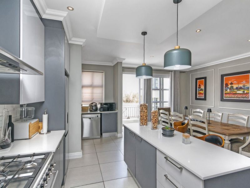 House To Rent in Bryanston - Photo 3