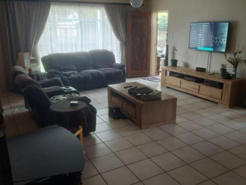 House To Rent in Witpoortjie - Photo 3