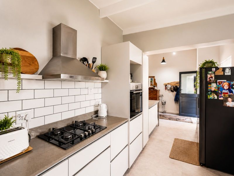 House For Sale in Hartland Lifestyle Estate - Photo 5
