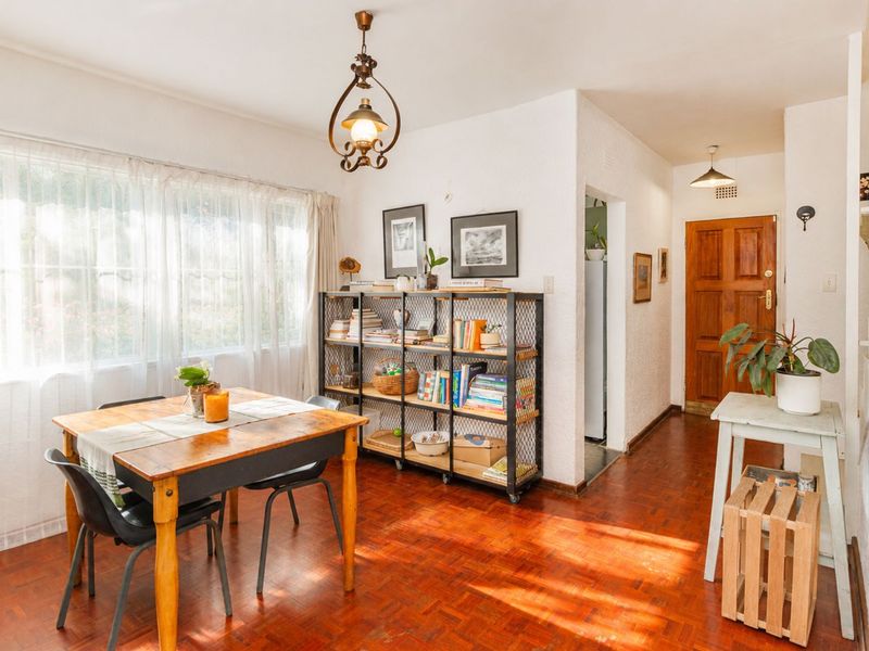 Townhouse For Sale in Linden - Photo 9