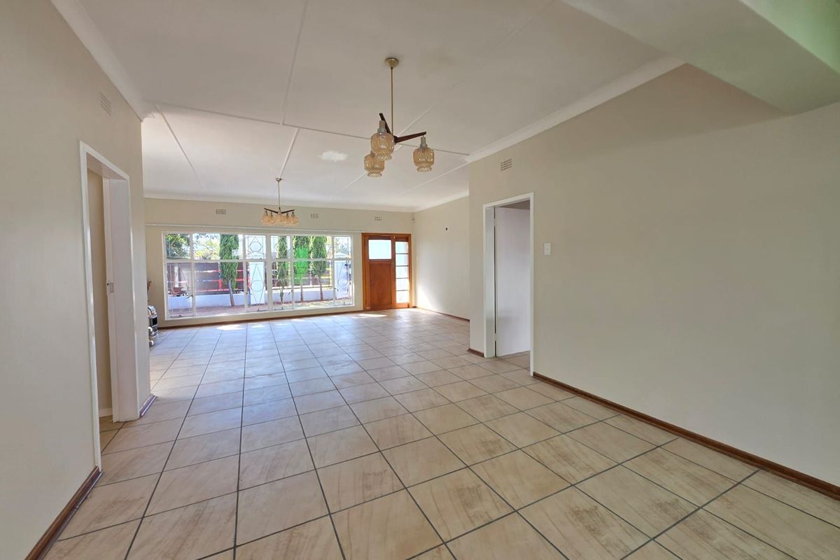 House For Sale in Hadison Park - Photo 2