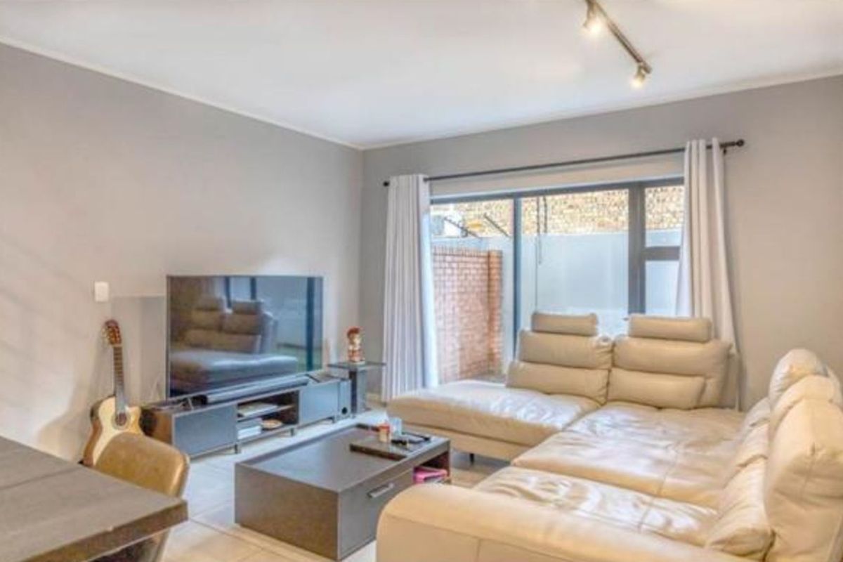 House To Rent in Sharonlea - Photo 3