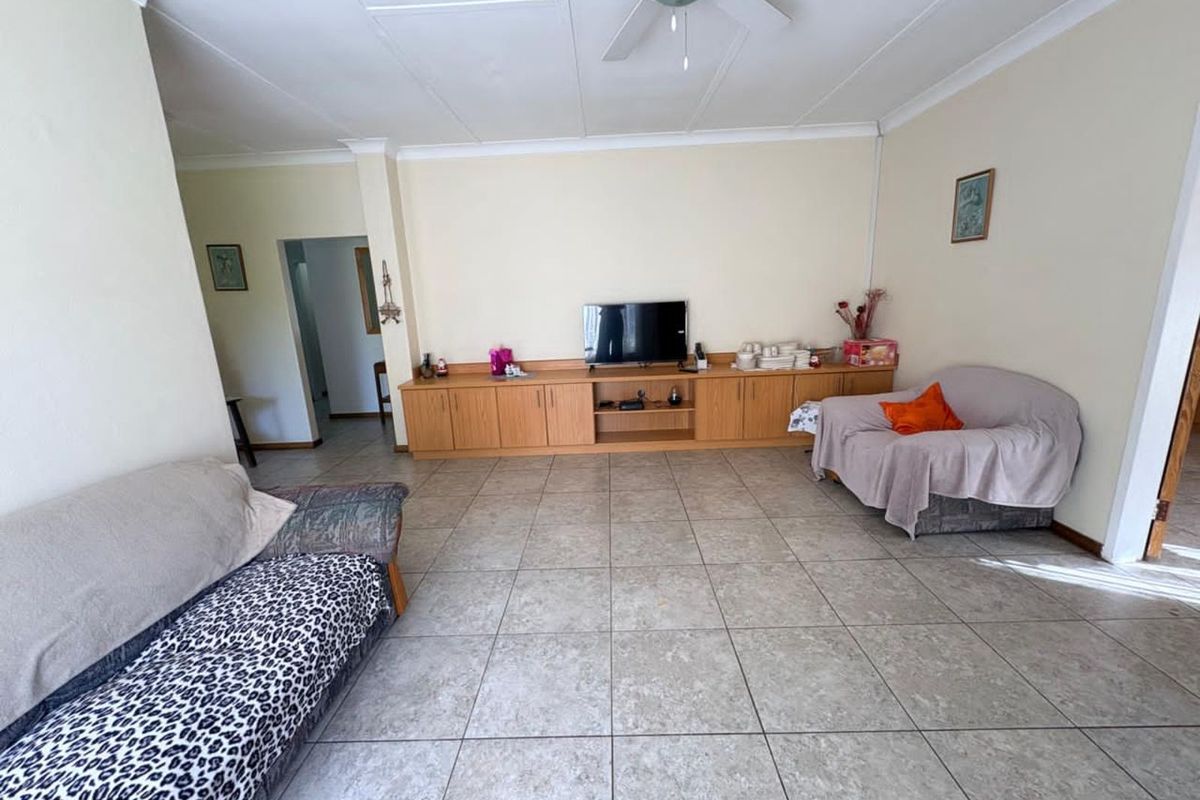 House For Sale in Verwoerdpark - Photo 4