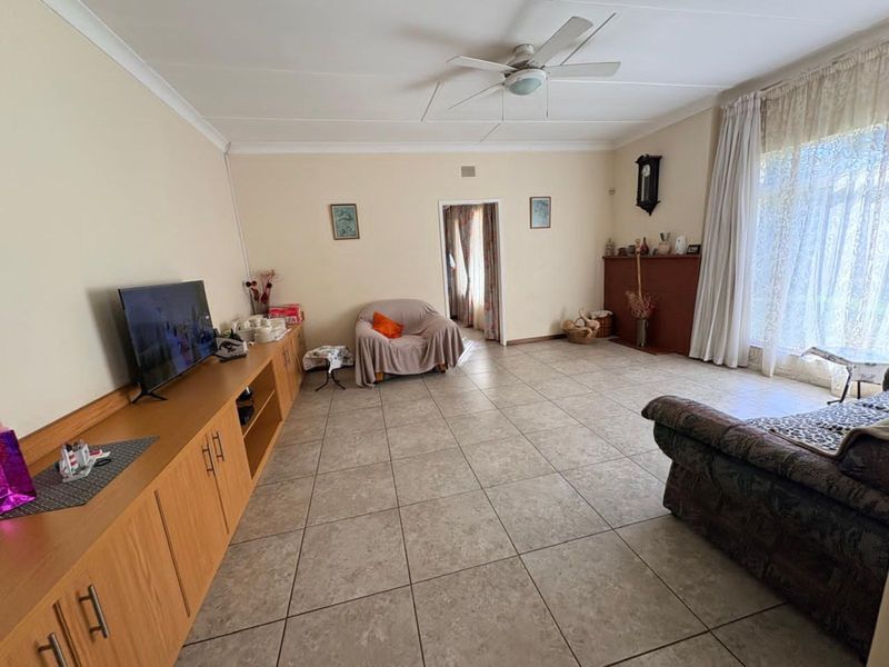 House For Sale in Verwoerdpark - Photo 4