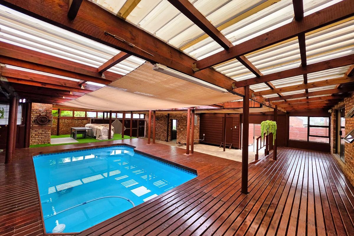 House For Sale in Herolds Bay - Photo 2