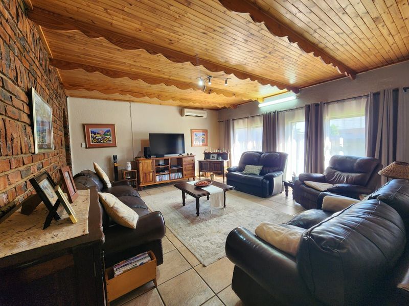 House For Sale in Carters Glen - Photo 2