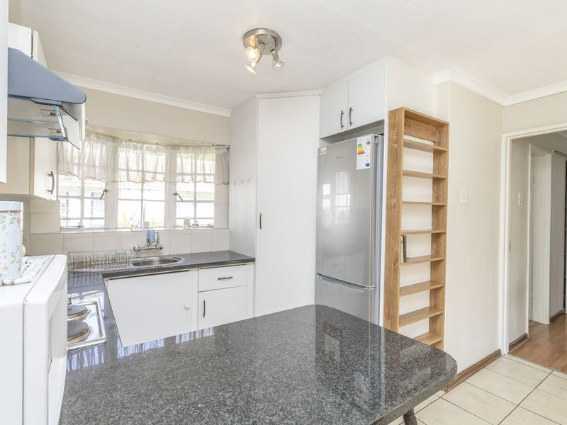 Townhouse For Sale in Wilgeheuwel - Photo 5