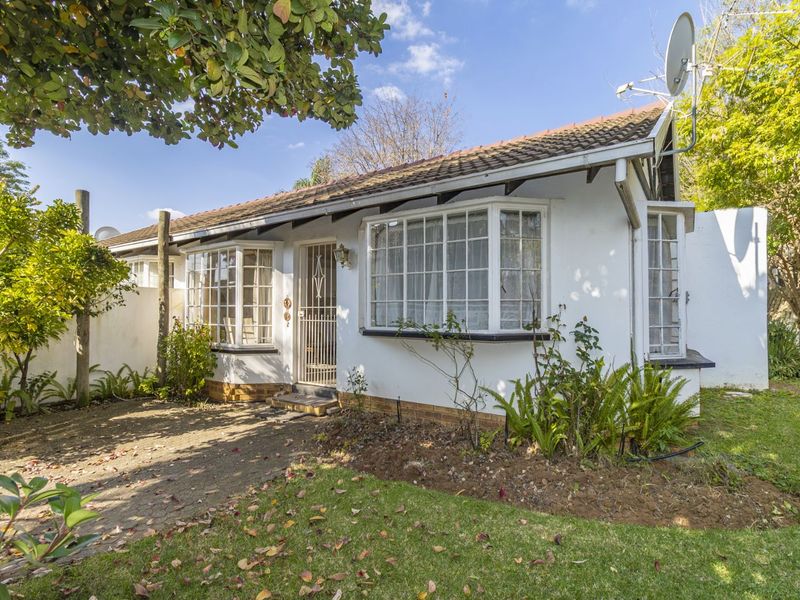 Townhouse For Sale in Wilgeheuwel - Photo 1