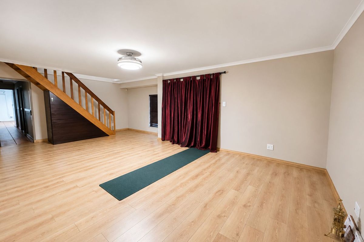 House For Sale in Secunda Central - Photo 3