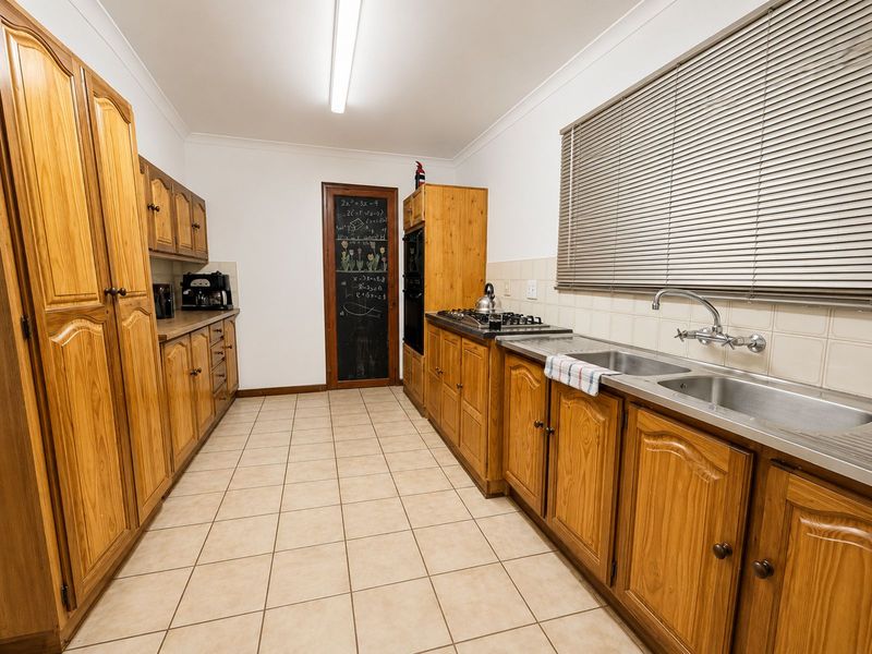 House For Sale in Secunda Central - Photo 4