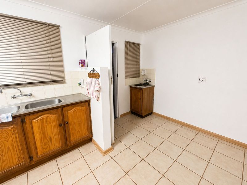 House For Sale in Secunda Central - Photo 6