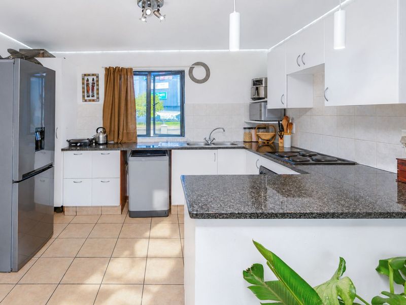 Apartment For Sale in Cresta - Photo 2