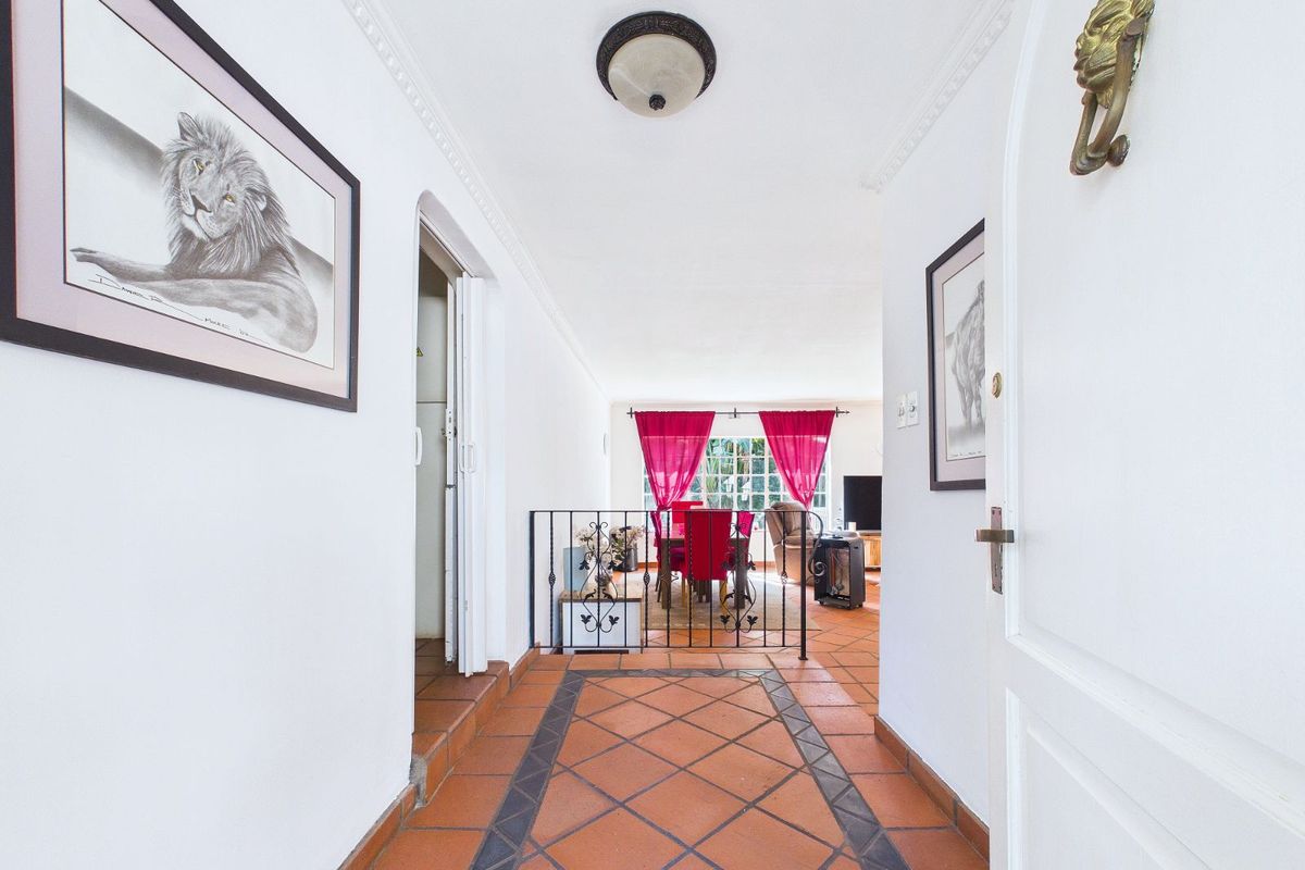 House For Sale in Northcliff - Photo 3