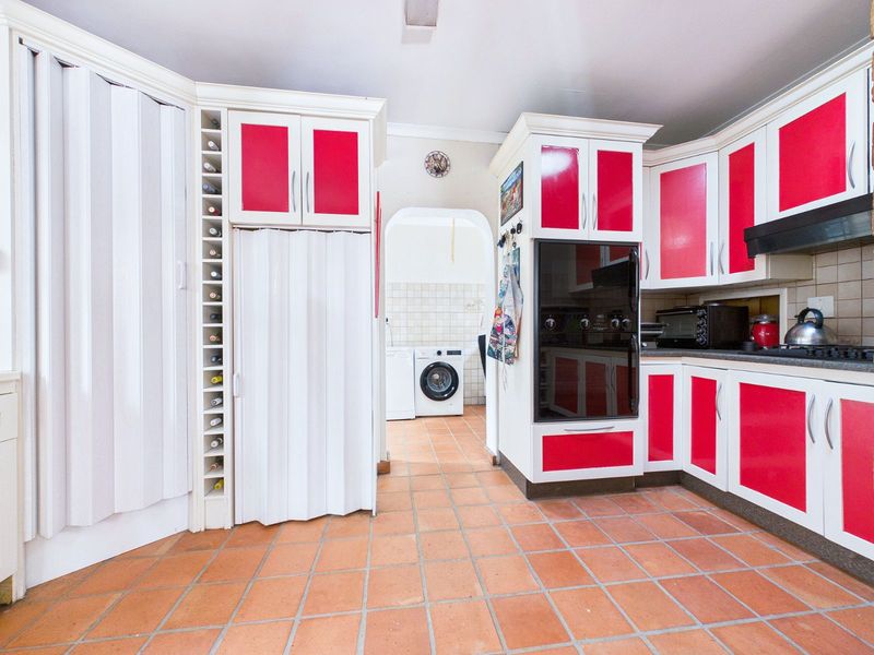 House For Sale in Northcliff - Photo 10