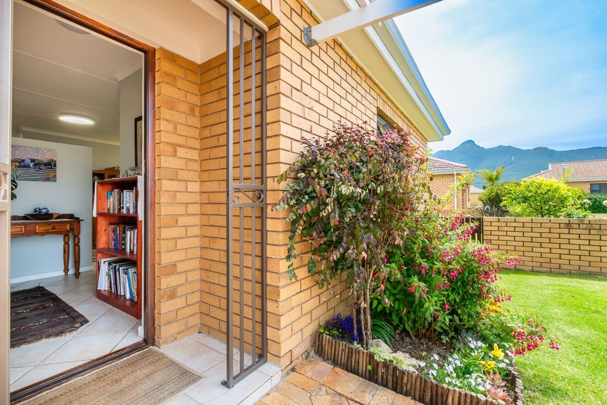 House For Sale in George East - Photo 3