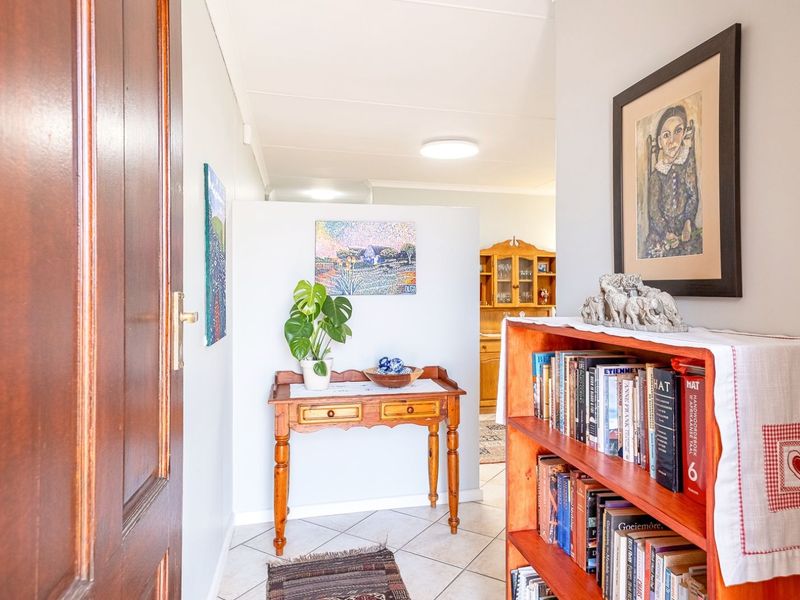 House For Sale in George East - Photo 4