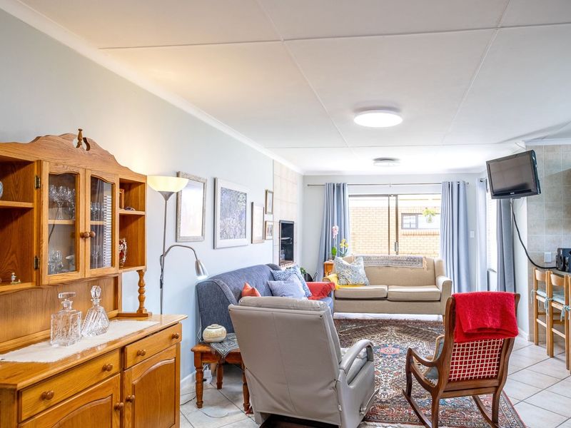 House For Sale in George East - Photo 6