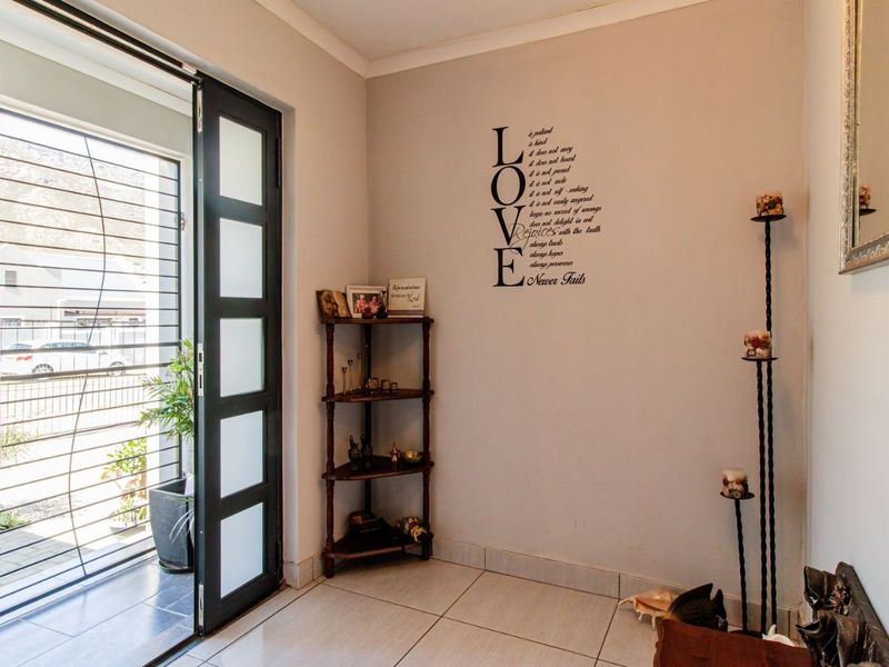 House For Sale in Admirals Park - Photo 4