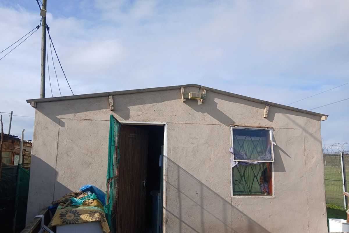 House For Sale in Kwanonqaba - Photo 4
