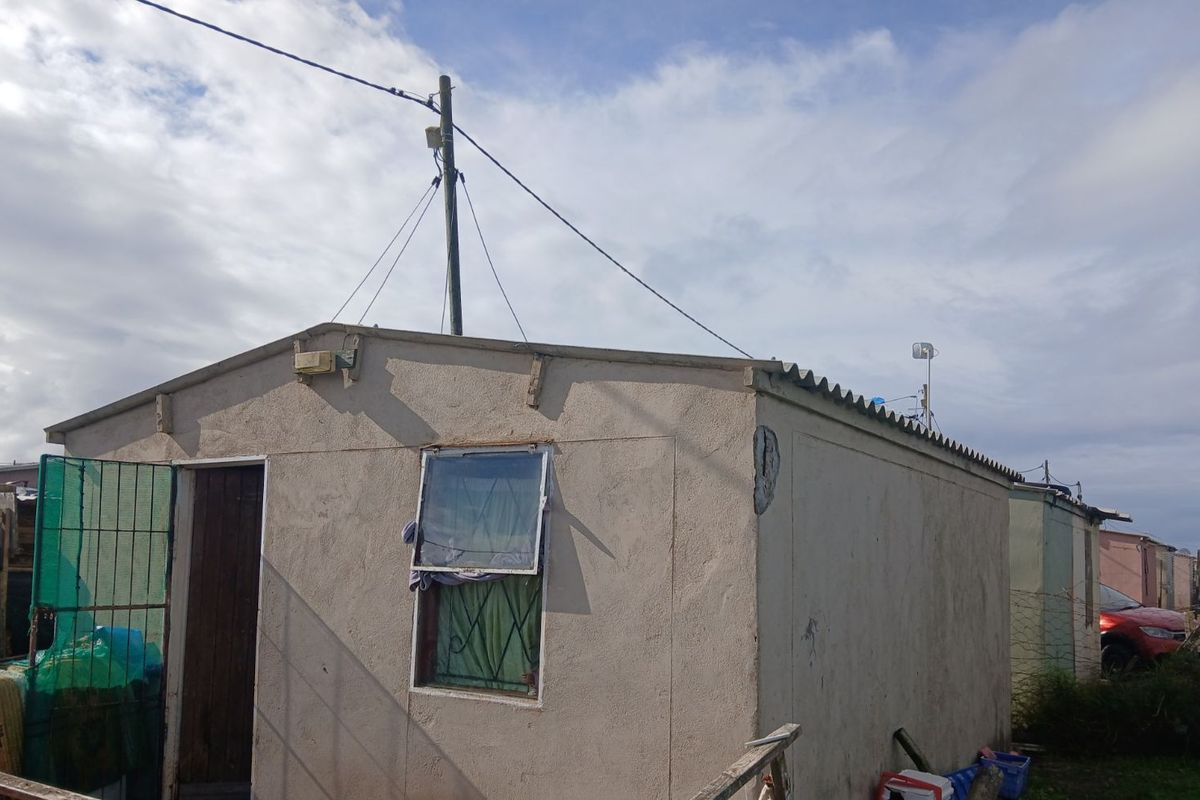 House For Sale in Kwanonqaba - Photo 2