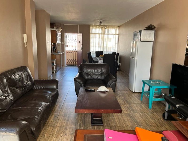 Apartment For Sale in Sunnyside - Photo 4
