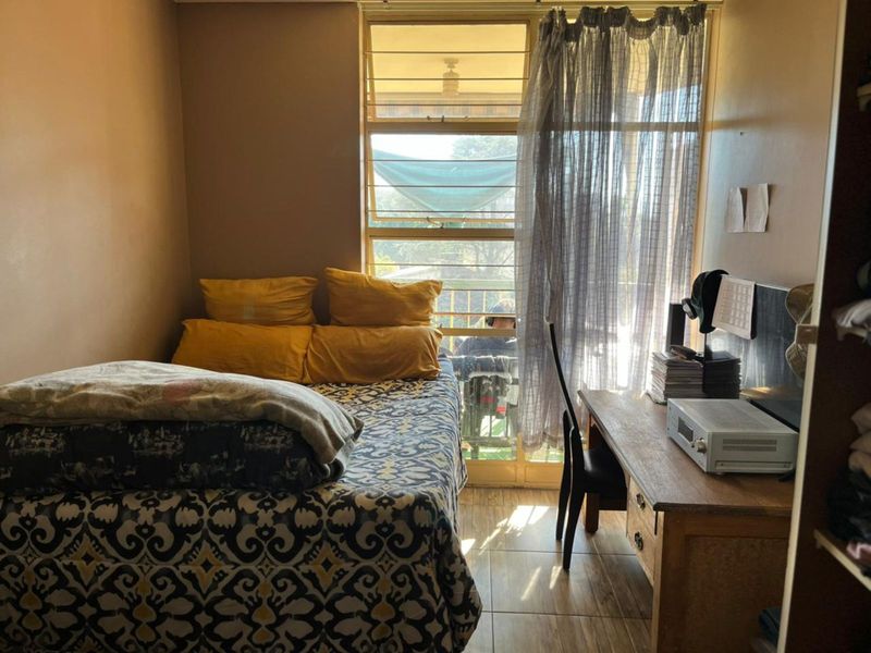 Apartment For Sale in Sunnyside - Photo 7