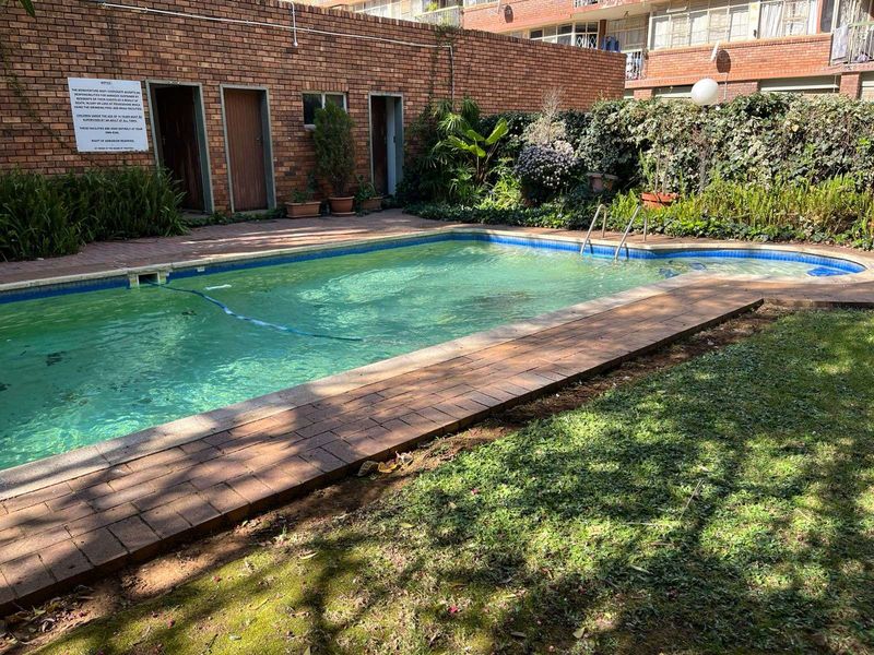 Apartment For Sale in Sunnyside - Photo 1