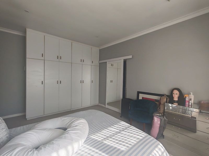 House For Sale in Glenhurd - Photo 8