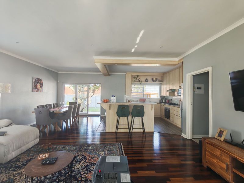 House For Sale in Glenhurd - Photo 3