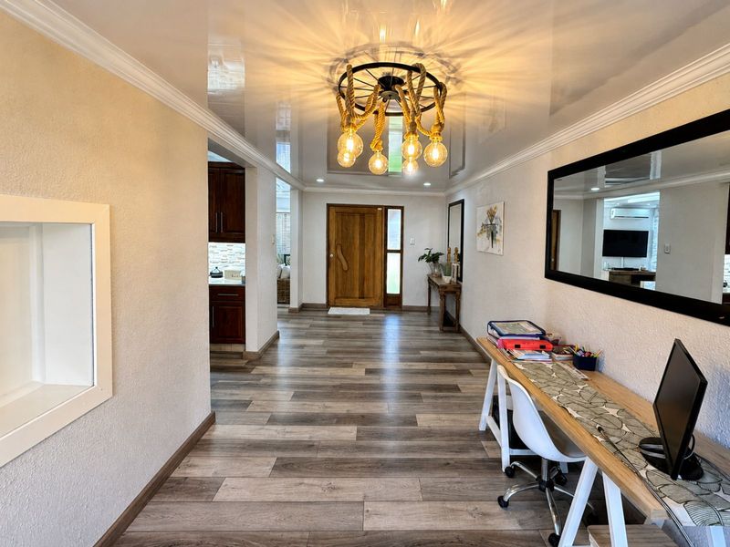 House For Sale in Secunda Central - Photo 4
