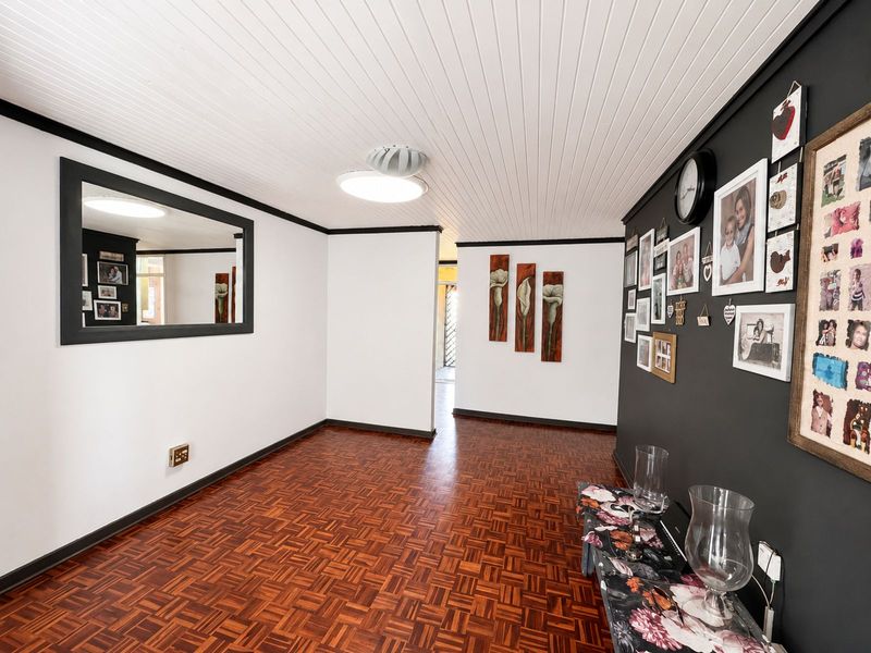 House For Sale in Secunda Central - Photo 6