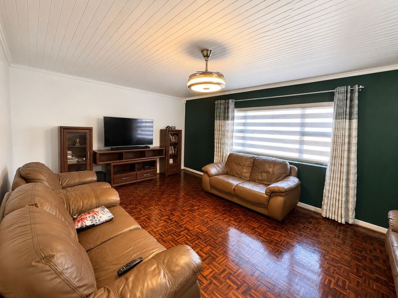 House For Sale in Secunda Central - Photo 3