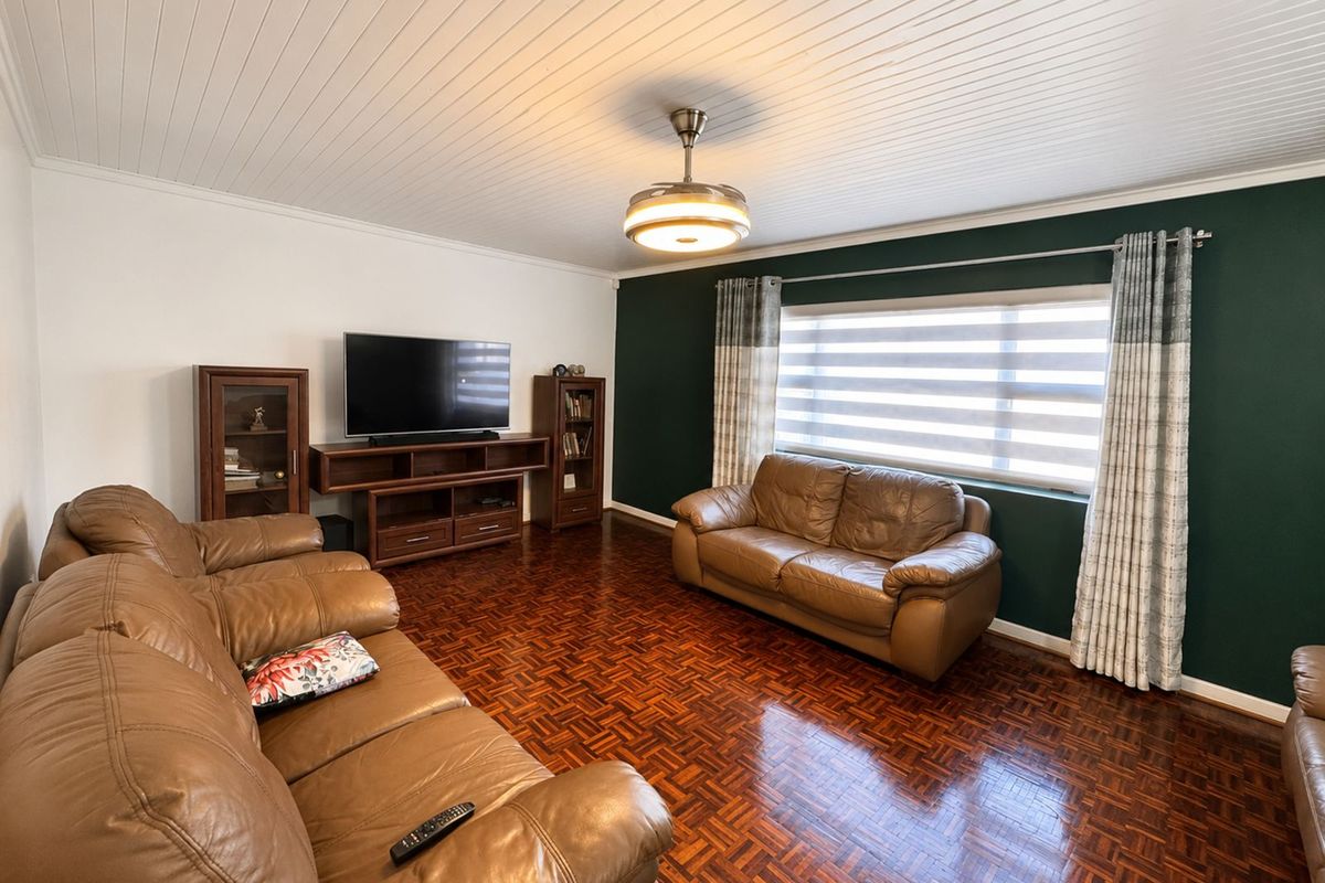 House For Sale in Secunda Central - Photo 3