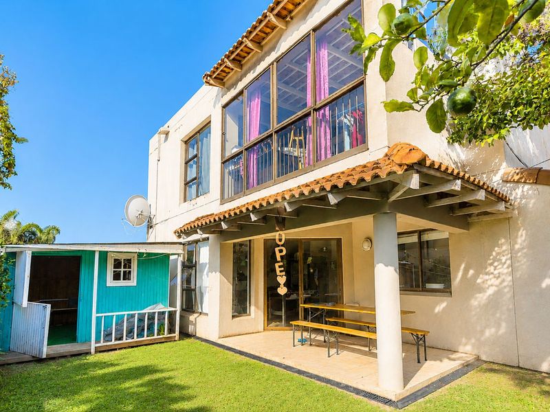Townhouse For Sale in Magaliessig - Photo 5