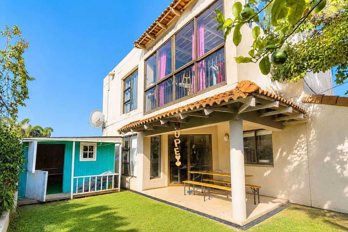 Townhouse For Sale in Magaliessig - Photo 5