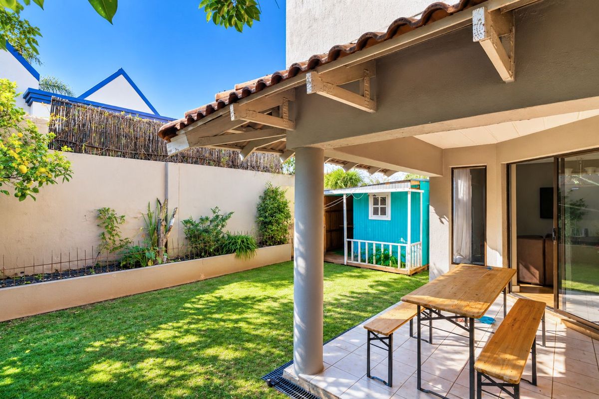 Townhouse For Sale in Magaliessig - Photo 3