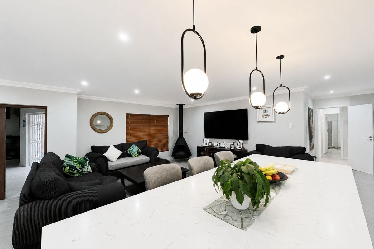 House For Sale in Secunda Central - Photo 3