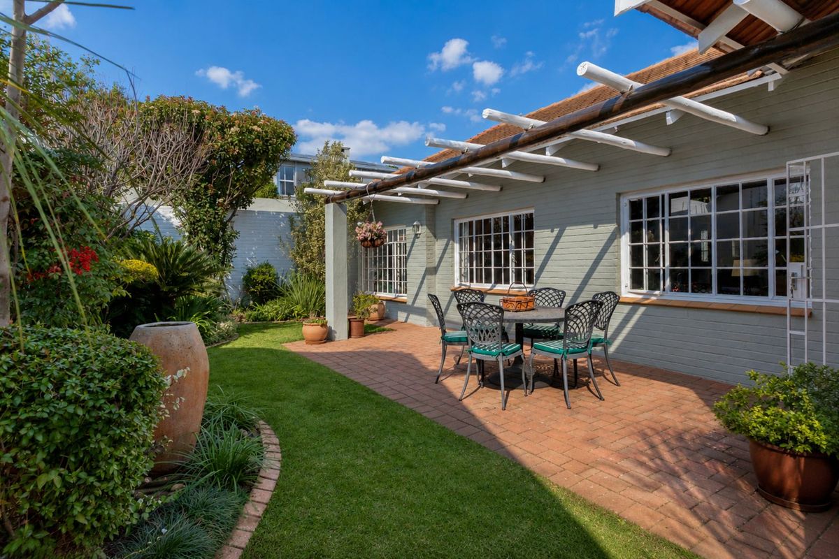 House For Sale in Craighall - Photo 2