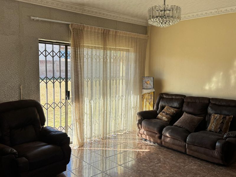 House For Sale in Tasbet Park - Photo 8