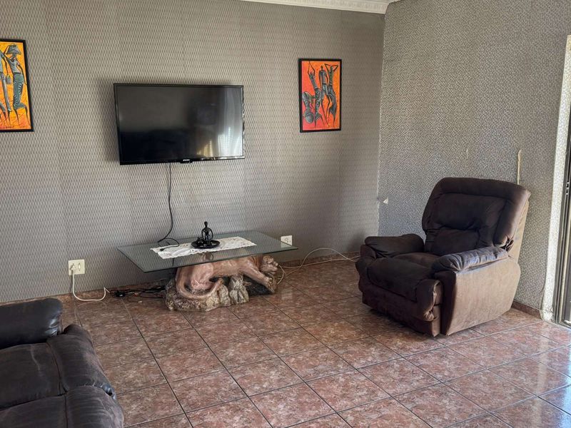 House For Sale in Tasbet Park - Photo 7